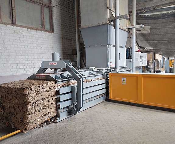Volautomatische afvalverwijdering en uiterst efficiënt stofopvangsysteem voor Russische kartonfabrieken